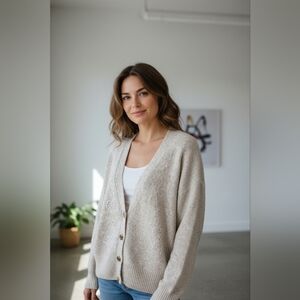 Designers Originals Studio Large Cream Button-Up Cardigan